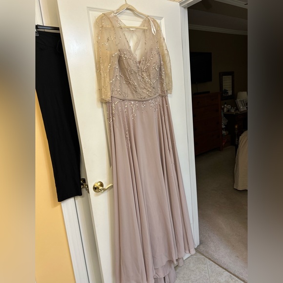 BRAND NWT Forman Women’s Dress - Christina Wu Size 18 - Picture 3 of 3